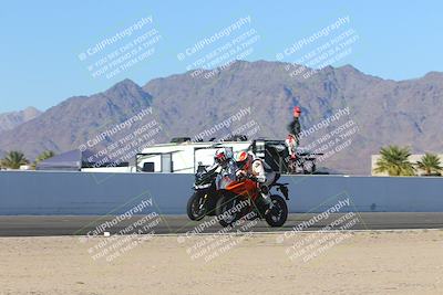 media/Nov-06-2023-Moto Forza (Mon) [[ce023d0744]]/4-Beginner Group/Session 4 (Finish Line Checker)/